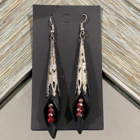 Gothic style fairy earrings - Picture 1 of 1